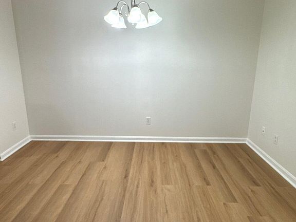 5th image of 9210 Hawthorne Pointe Dr Unit 101