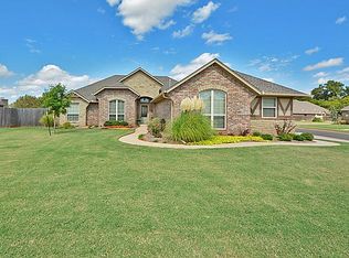 19517 Brookshire Ct, Edmond, OK 73012