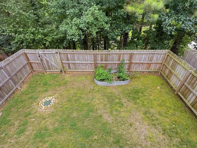 586 Morrow Ln SW — Photo 26