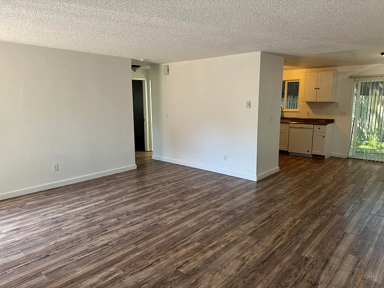 1154 NE 17th Ave — Photo 5