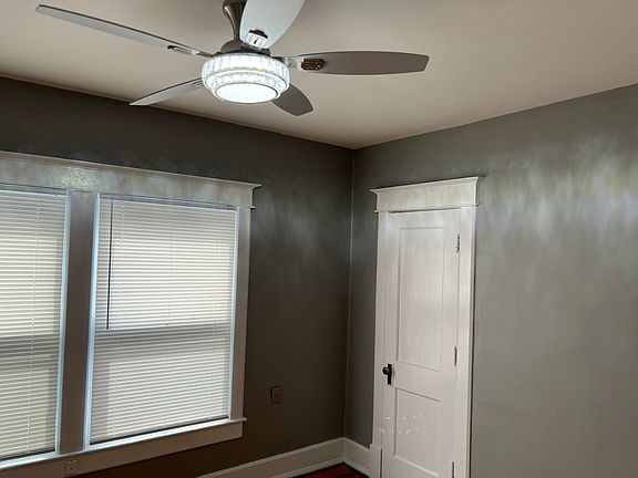 3rd image of 1948 Roanoke Ave #2
