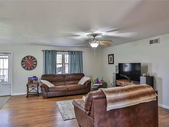 5th image of 1182 S Bury St