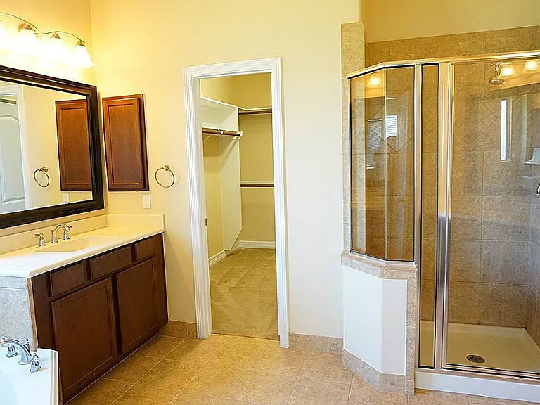 3319 Hawkins Glen Ln — Photo 11