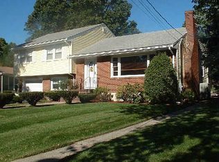 84 Deerfield Rd, Norwood, MA 02062