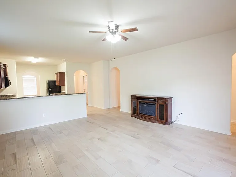 128 Tennyson St — Photo 6