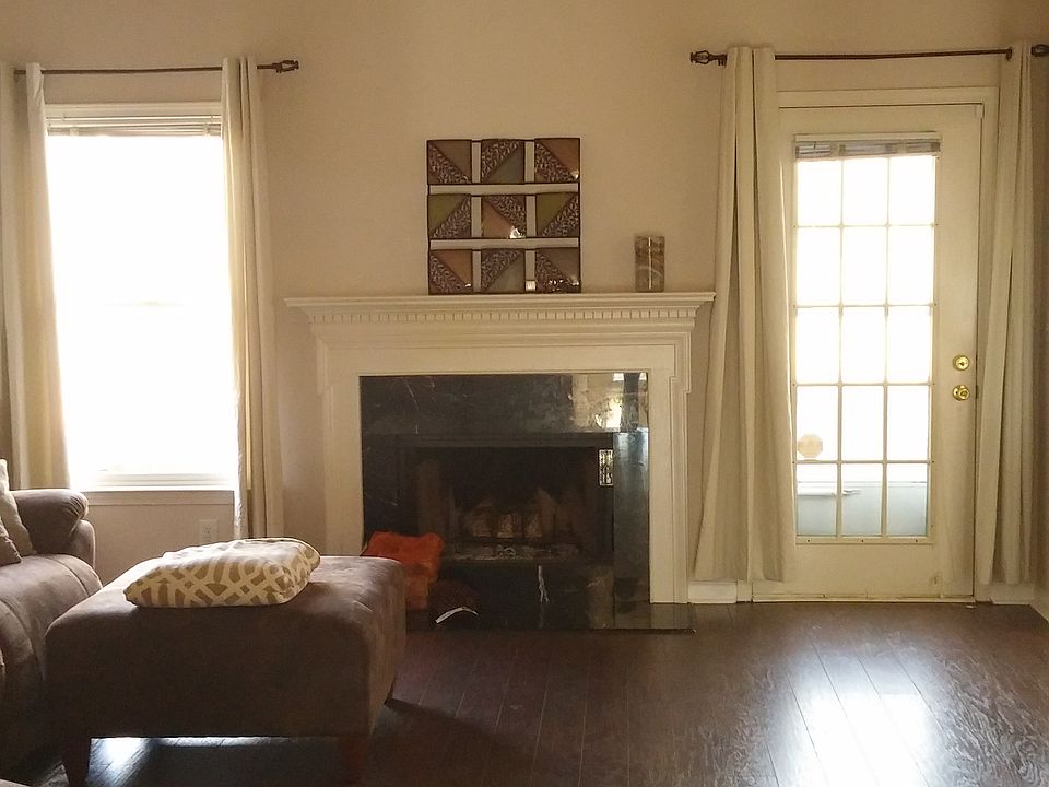 1st image of 4894 Farm Valley Dr NE