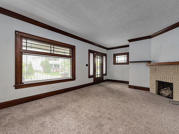 4th image of 4222 W 49th St