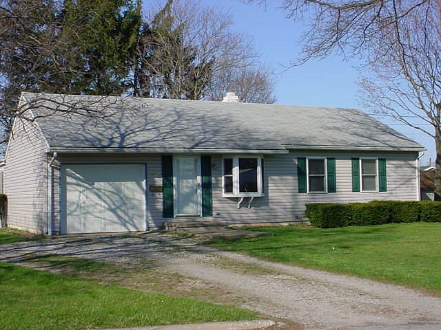 1st image of 1016 Menlo Cir