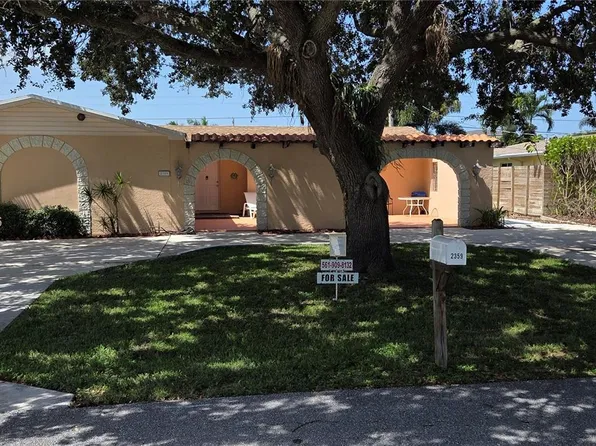 2359 N Wallen Dr, Palm Beach Gardens, FL 33410