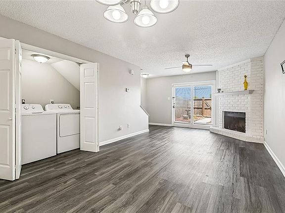 3rd image of 313 Ormond Meadows Dr APT B
