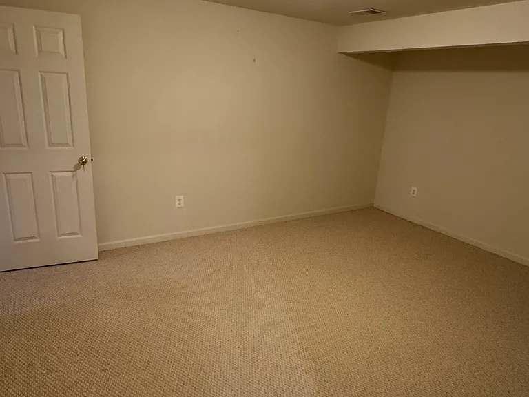 8724 Skyview Dr — Photo 3