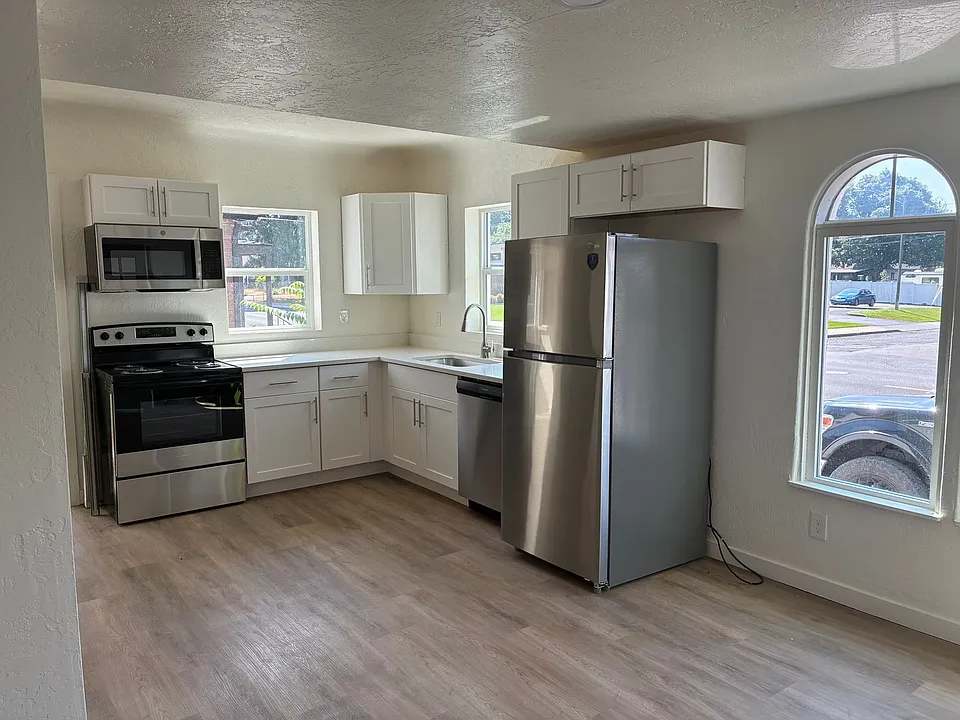 520 W Garland Ave