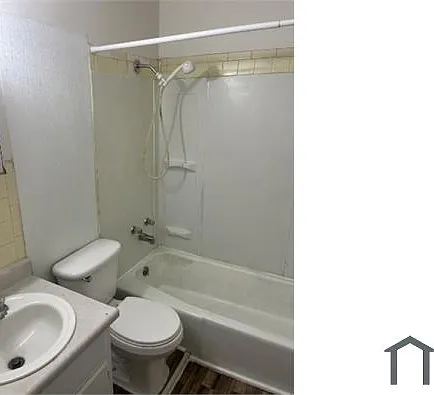 1036 Cherry Dr #8 — Photo 7