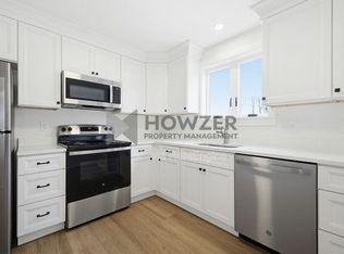 24 Crocker St #C-1, Hyannis, MA 02601