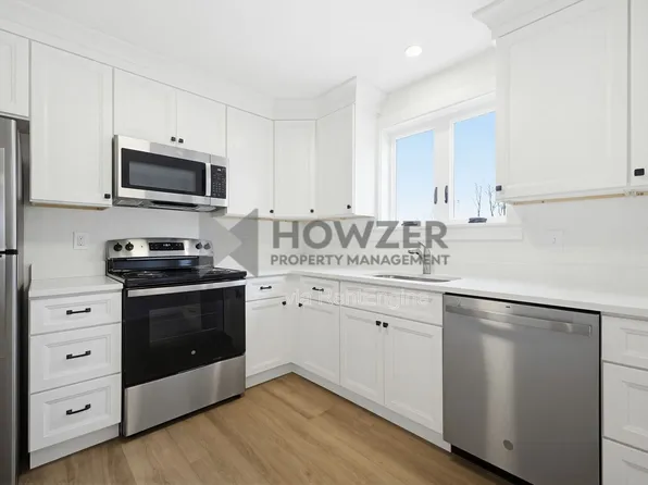 24 Crocker Dr #C-1, Hyannis, MA 02601