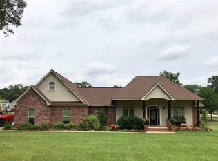 225 Hunters Cv, Texarkana, TX 75501