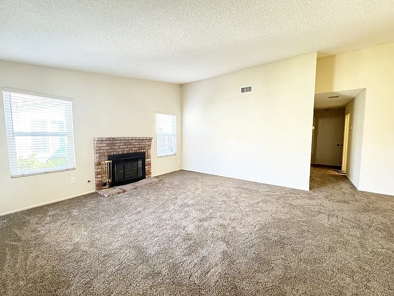 126 Jericho Circle Gln — Photo 4
