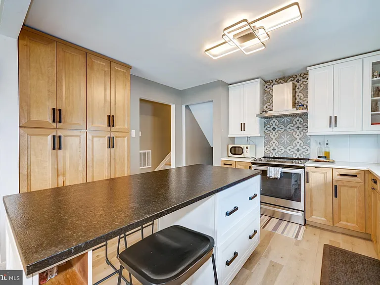 325 Juniper Dr — Photo 18