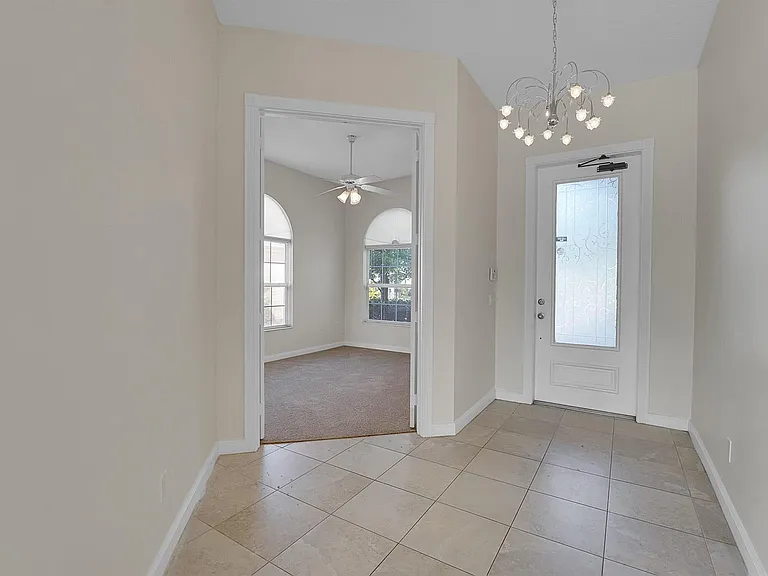11427 SW Rockingham Dr — Photo 4
