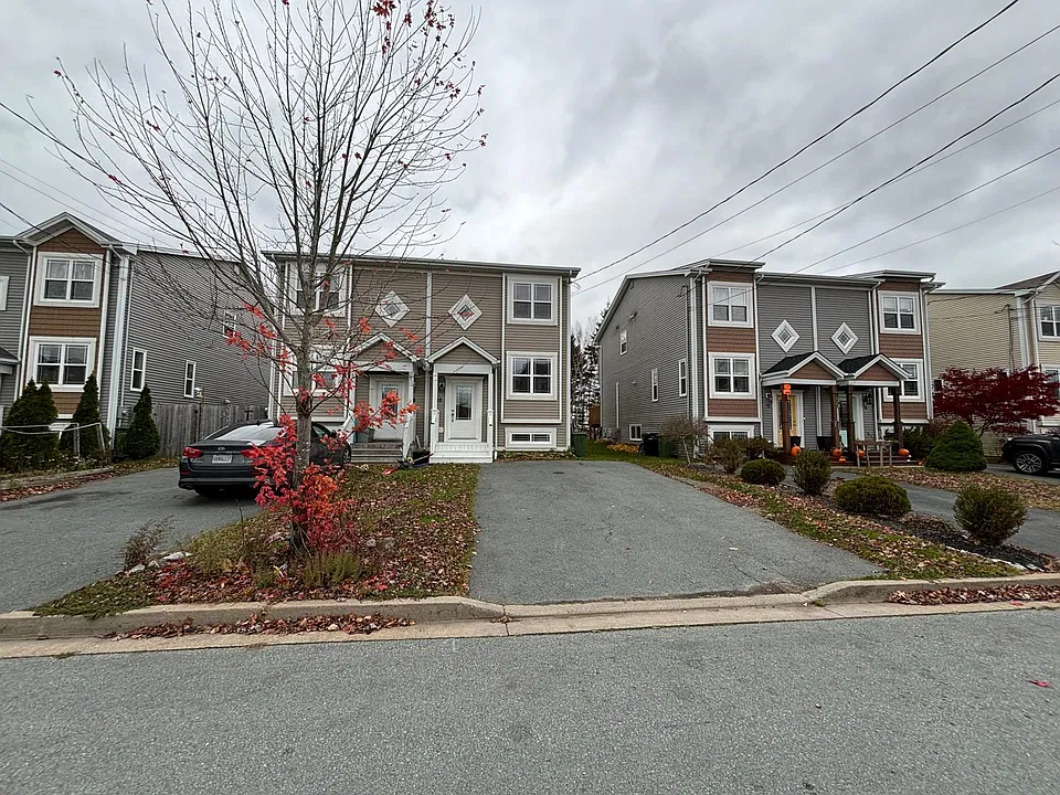 8 Halef Ct