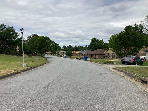 4th image of 538 Georgia Dr