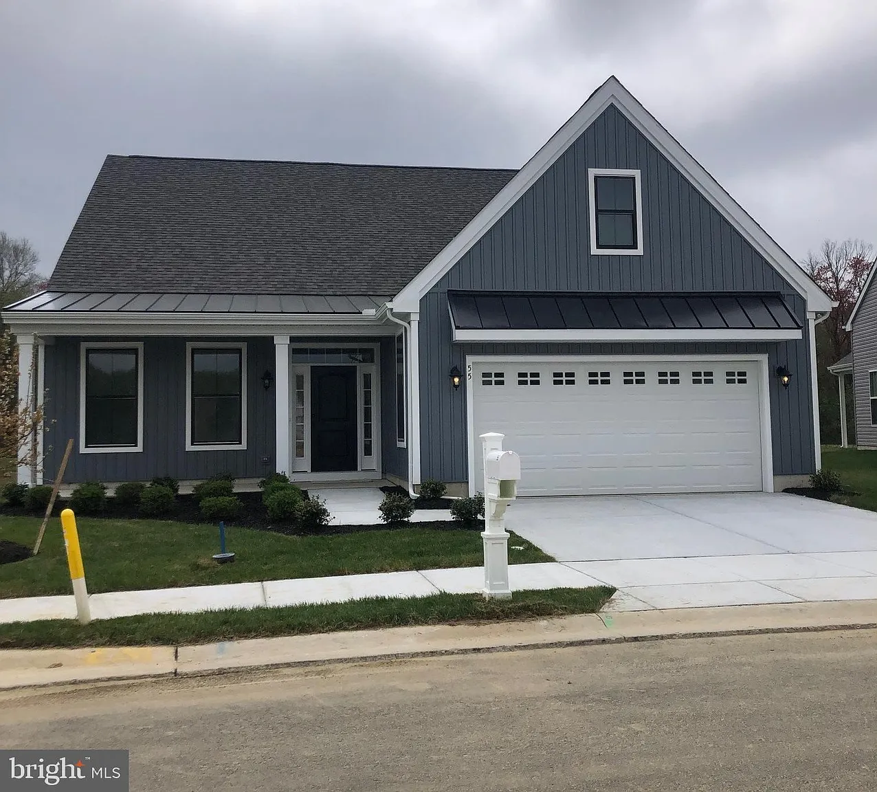 55 Cosmos Ln photo 1