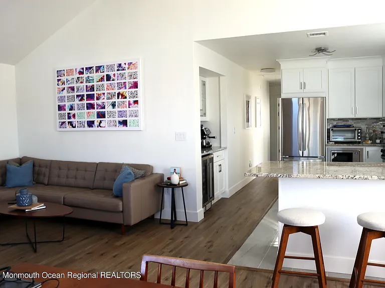 111 Long Branch Ave — Photo 6