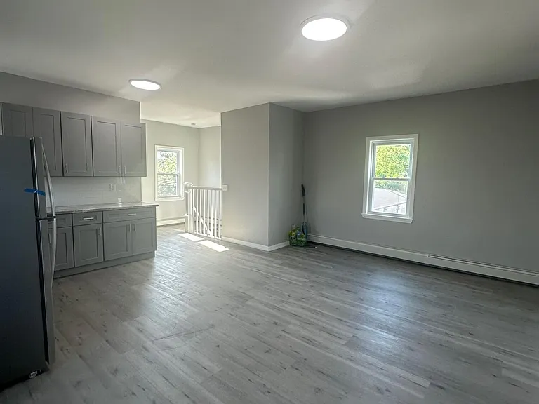 6343 Amboy Rd #3 — Photo 6