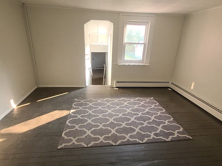 450 Old Cranberry Rd — Photo 3