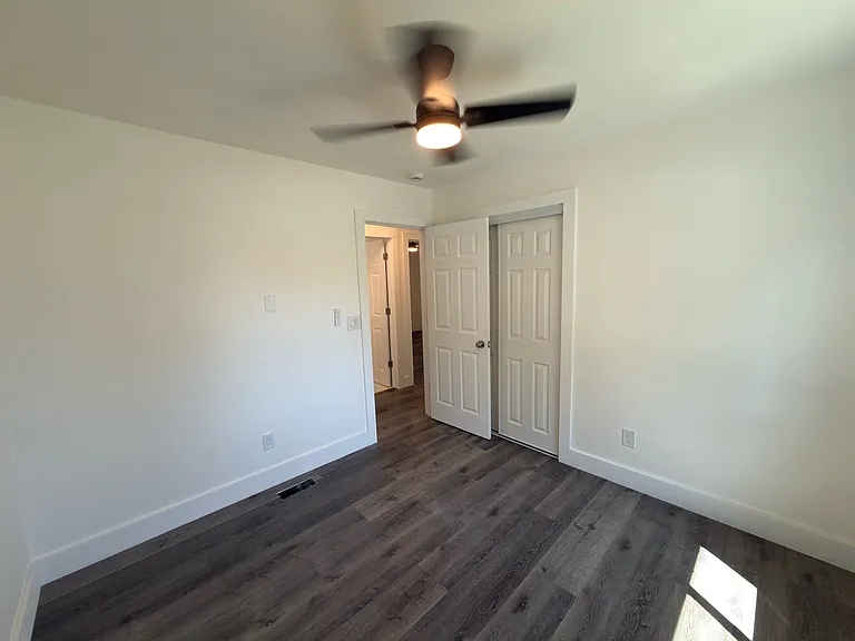 404 S Broad St — Photo 15