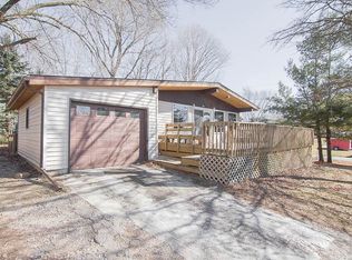 110 N Knisel St, Riverside, IA 52327