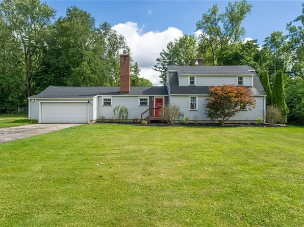 269 Ayrault Rd, Fairport, NY 14450