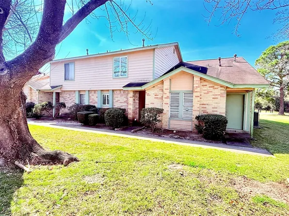 1927 Country Village Blvd Unit B, Humble, TX 77338