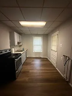 3 bed, 1.0 bath, 850 sqft, $1,200 — Photo 2