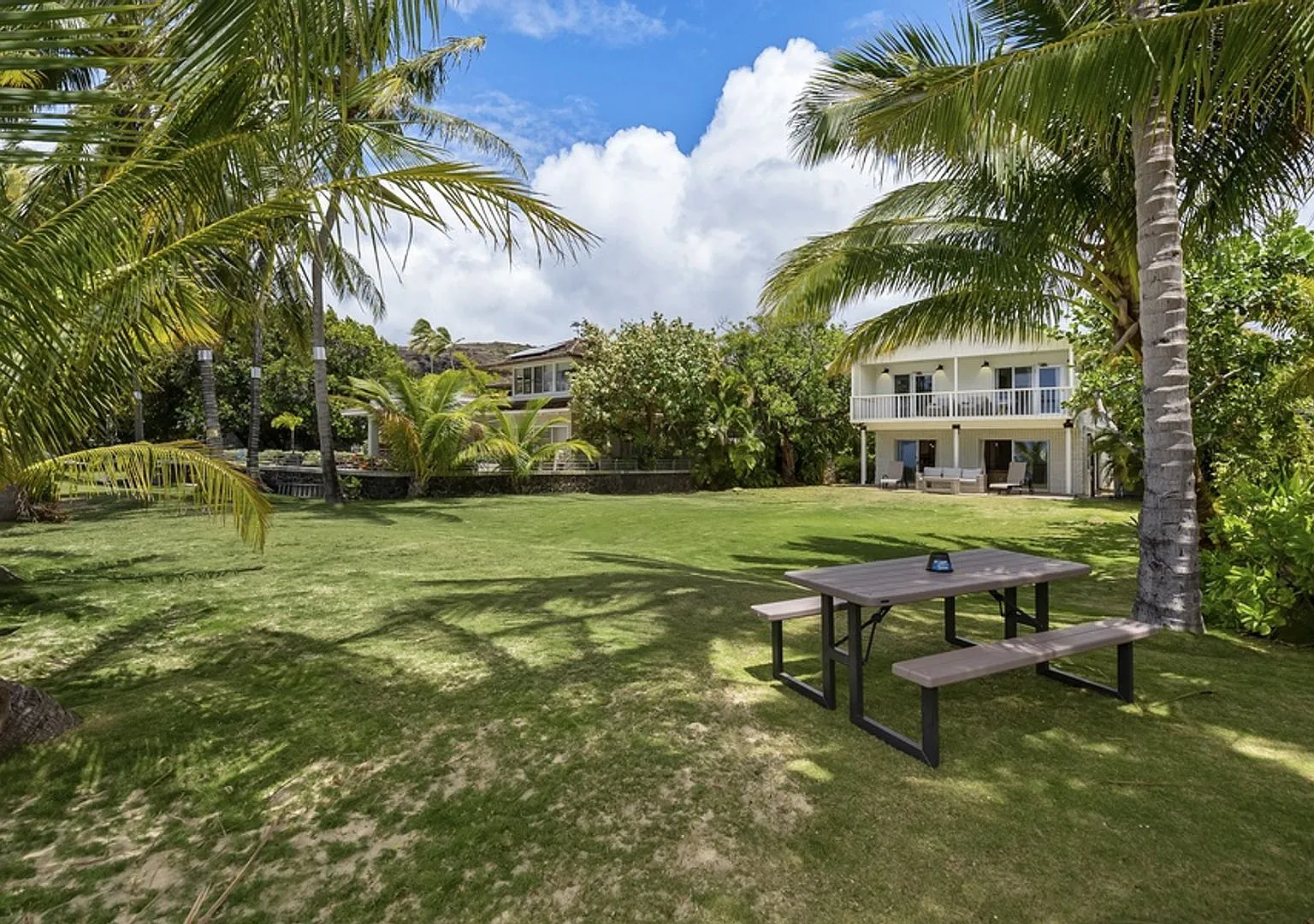 Honolulu Beachfront Retreat: Lux Beachfront Retreat w/ Ocean Views & Private Beach — Photo 4