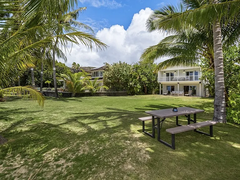 230 Paiko Dr — Photo 4