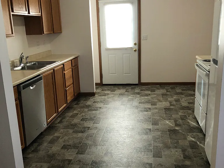 212 E Bridge St #212 — Photo 3