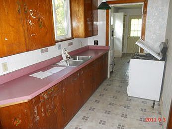 3rd image of 326 Kenwood Dr