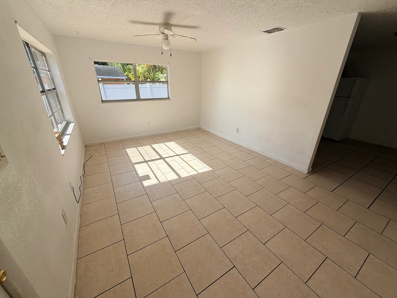 4 bed, 1500 sqft, $2,300 — Photo 3