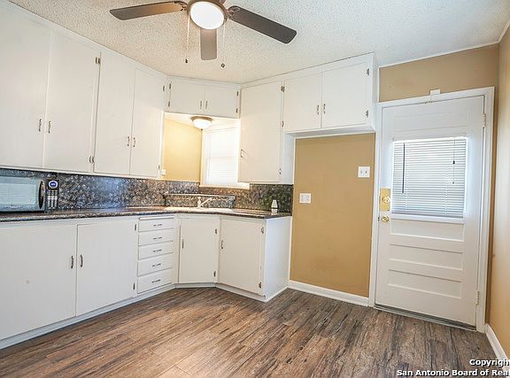 4th image of 212 Christine Dr