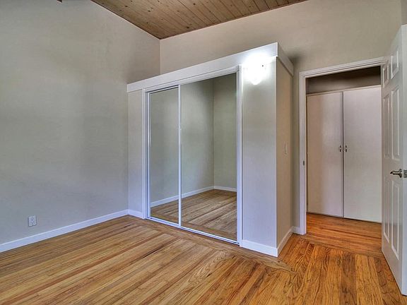 4th image of 433 Stanford Ave #433