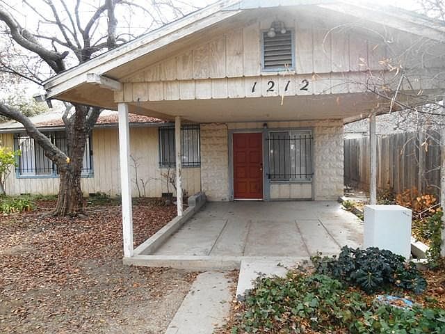 1st image of 1212 E Princeton Ave