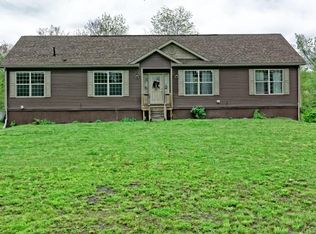 44A Colonial Rd, Stillwater, NY 12170