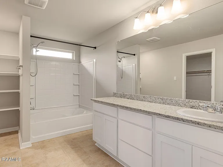 619 Griffiths Ct — Photo 17