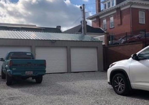 2nd image of 179 W Main St