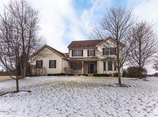 9023 McIntosh Ct, Crystal Lake, IL 60014