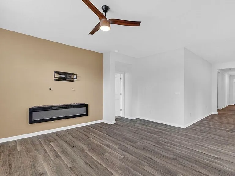 2039 Willowleaf Dr — Photo 12