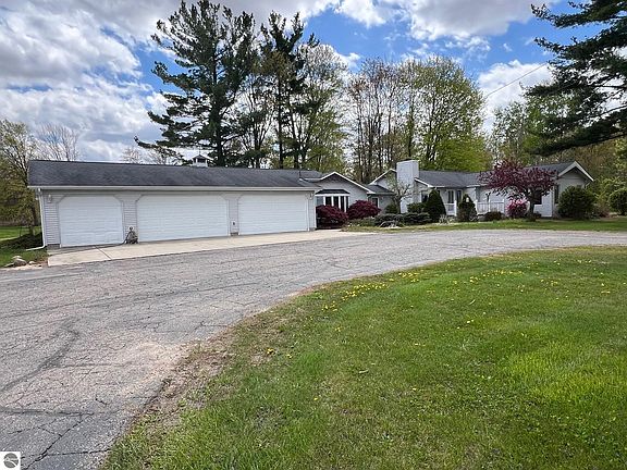 4th image of 21403 Swan Creek Rd