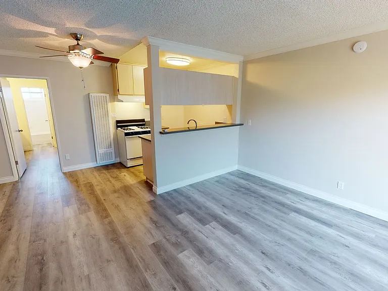 Casa Patrina Apts...Gorgeous Newly Remodeled Apartments...CALL NOW! — Photo 9