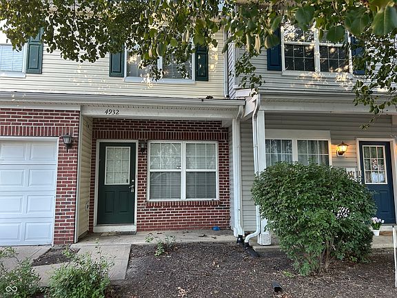 2nd image of 4932 Tuscany Ln